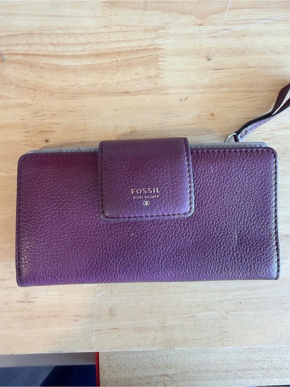 Fossil Plum Pebbled Leather Zip Wristlet Wallet